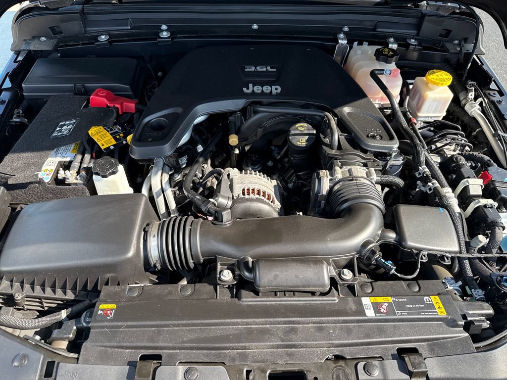 Used 2021 Jeep Gladiator Overland AWD/4WD image 37