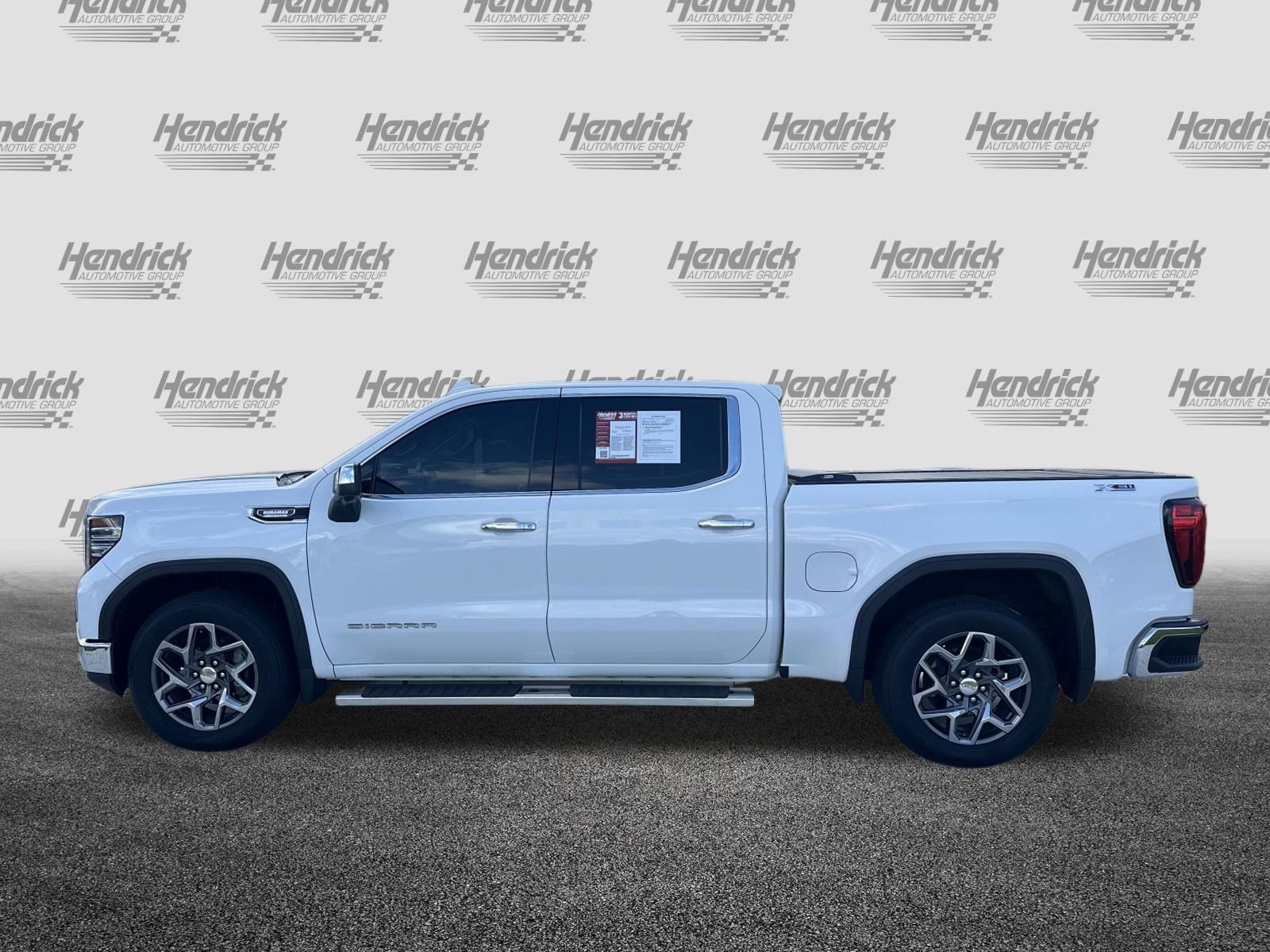 Used 2022 GMC Sierra 1500 SLT w/ SLT Premium Plus Package AWD/4WD image 7