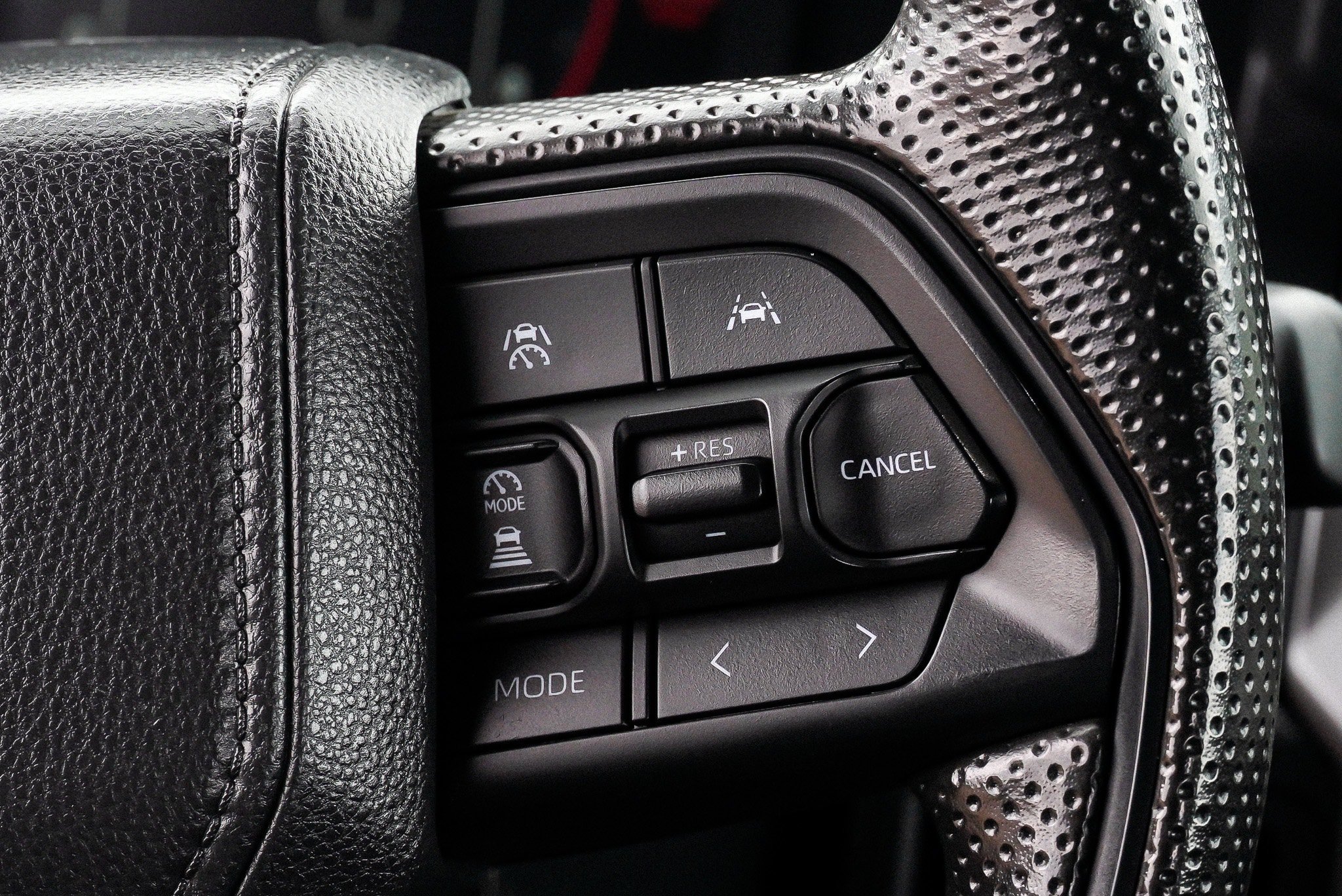 Certified 2025 Toyota Tacoma SR5 AWD/4WD image 33