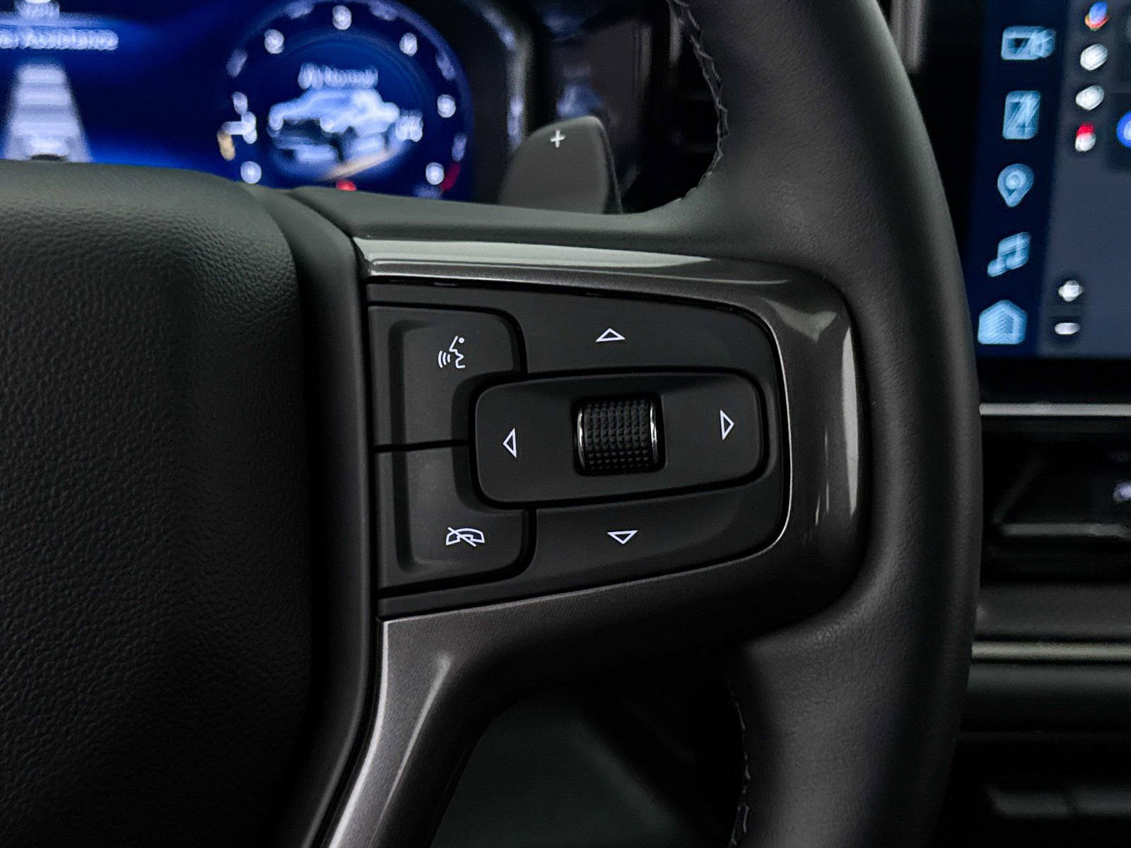 Used 2025 Chevrolet Silverado 1500 ZR2 w/ Technology Package image 38