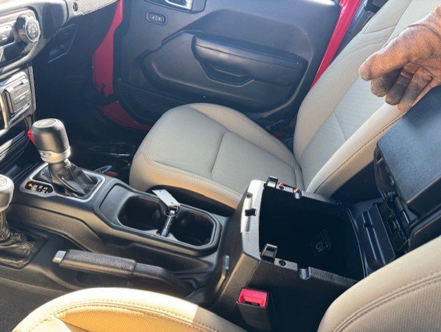 Used 2020 Jeep Gladiator Sport w/ Quick Order Package 24S image 25