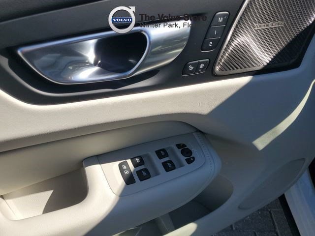 New 2026 Volvo XC60 B5 Ultra w/ Protection Package Premier AWD/4WD image 14