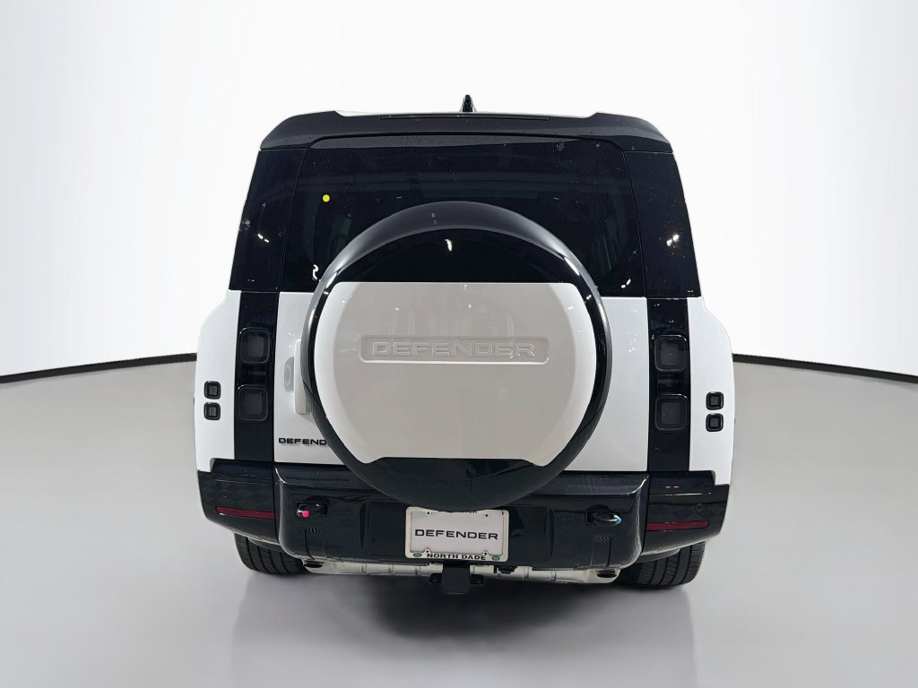 New 2026 Land Rover Defender 130 X-Dynamic SE AWD/4WD image 6