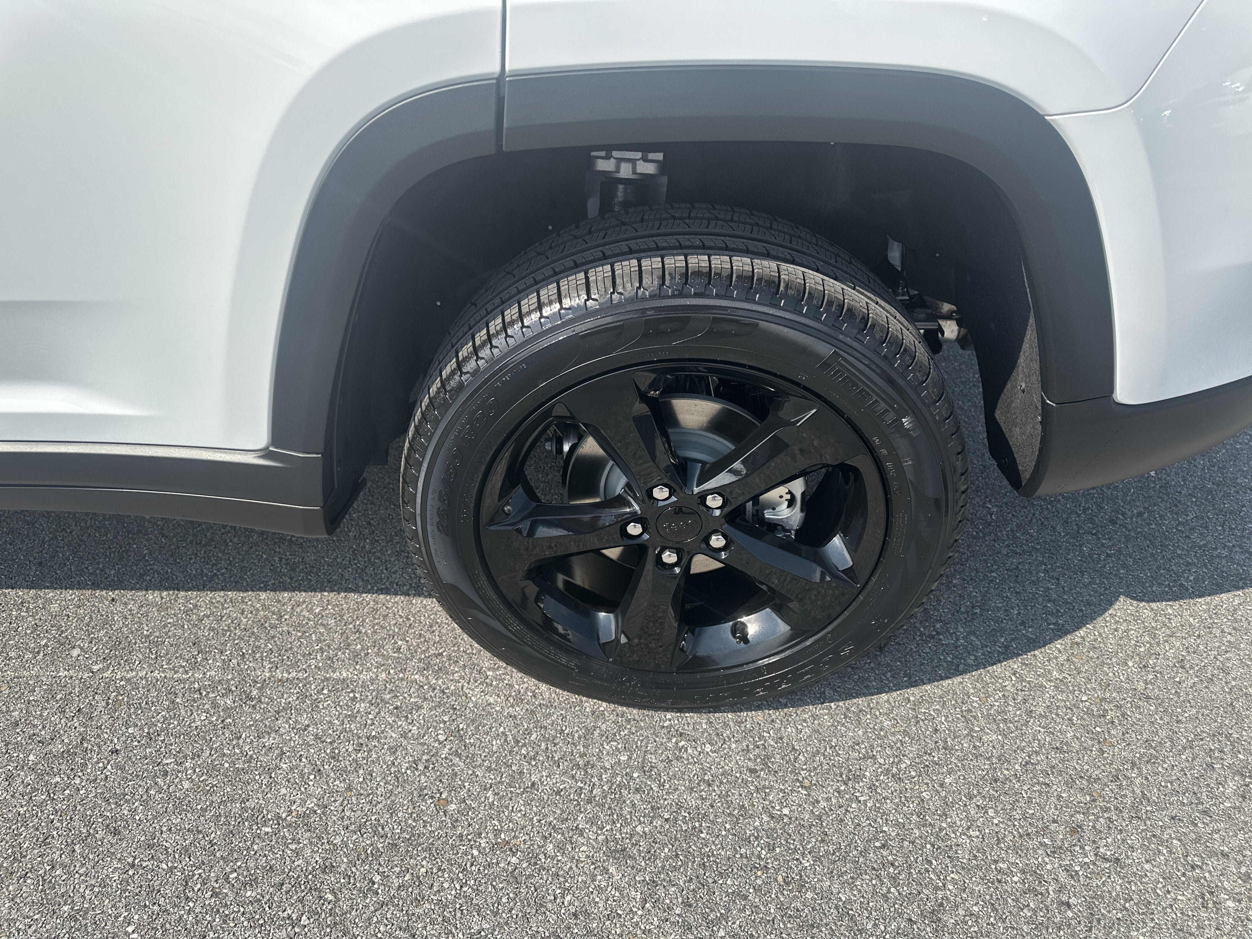 New 2025 Jeep Grand Cherokee Limited w/ Black Appearance Package AWD/4WD image 21