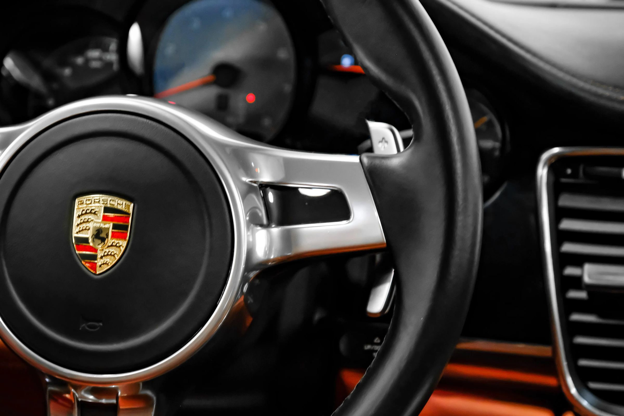 Used 2014 Porsche Panamera S image 11