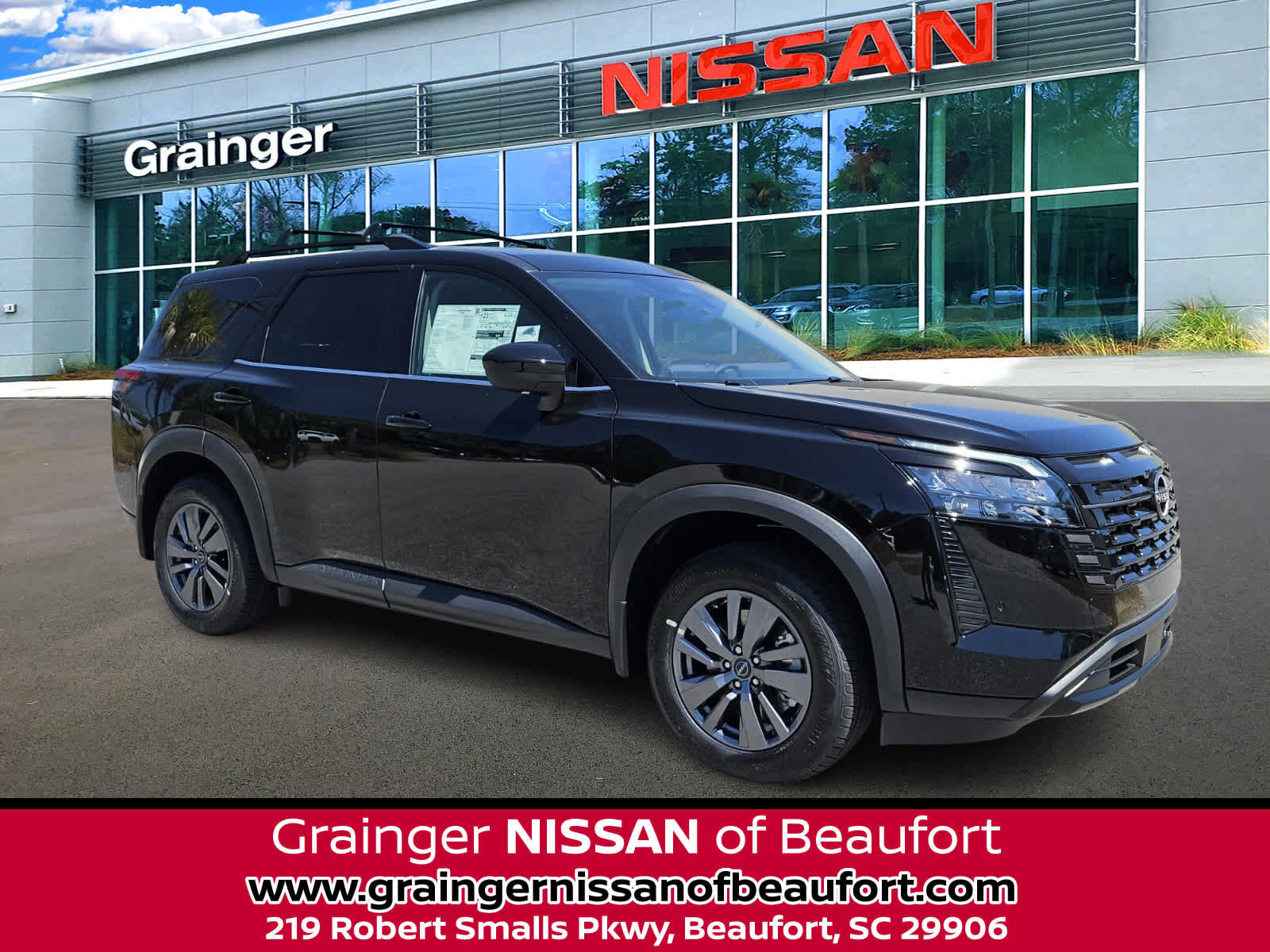 New 2026 Nissan Pathfinder SV