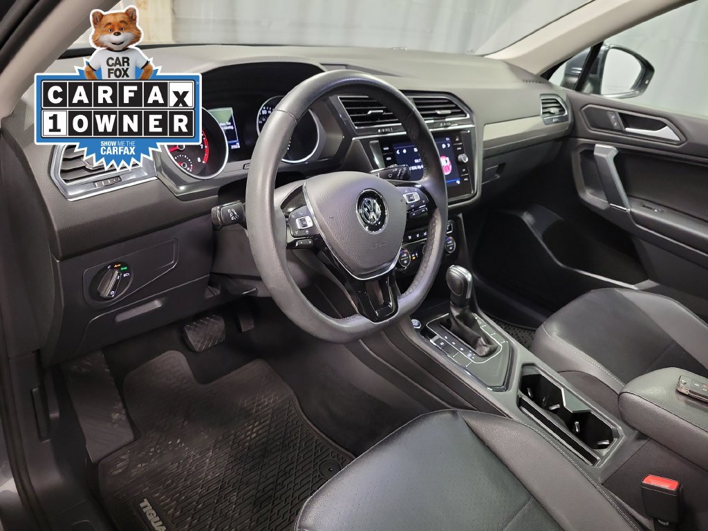 Used 2020 Volkswagen Tiguan SE w/ Panoramic Sunroof Package FWD image 17