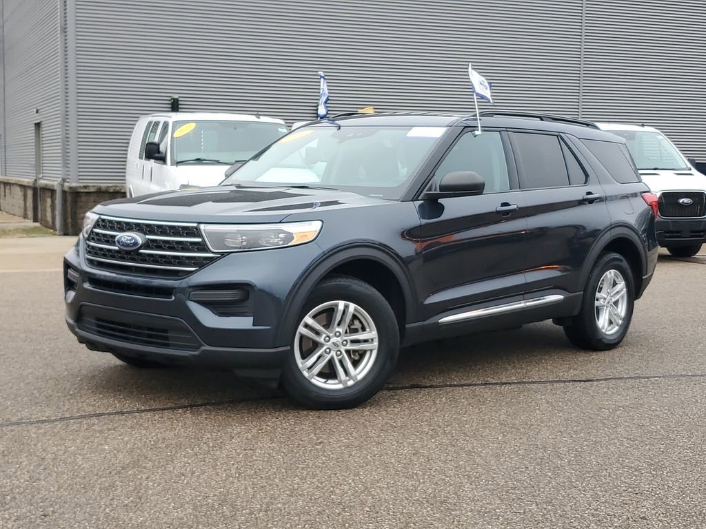 Certified 2023 Ford Explorer XLT w/ Class IV Trailer Tow Package image 30