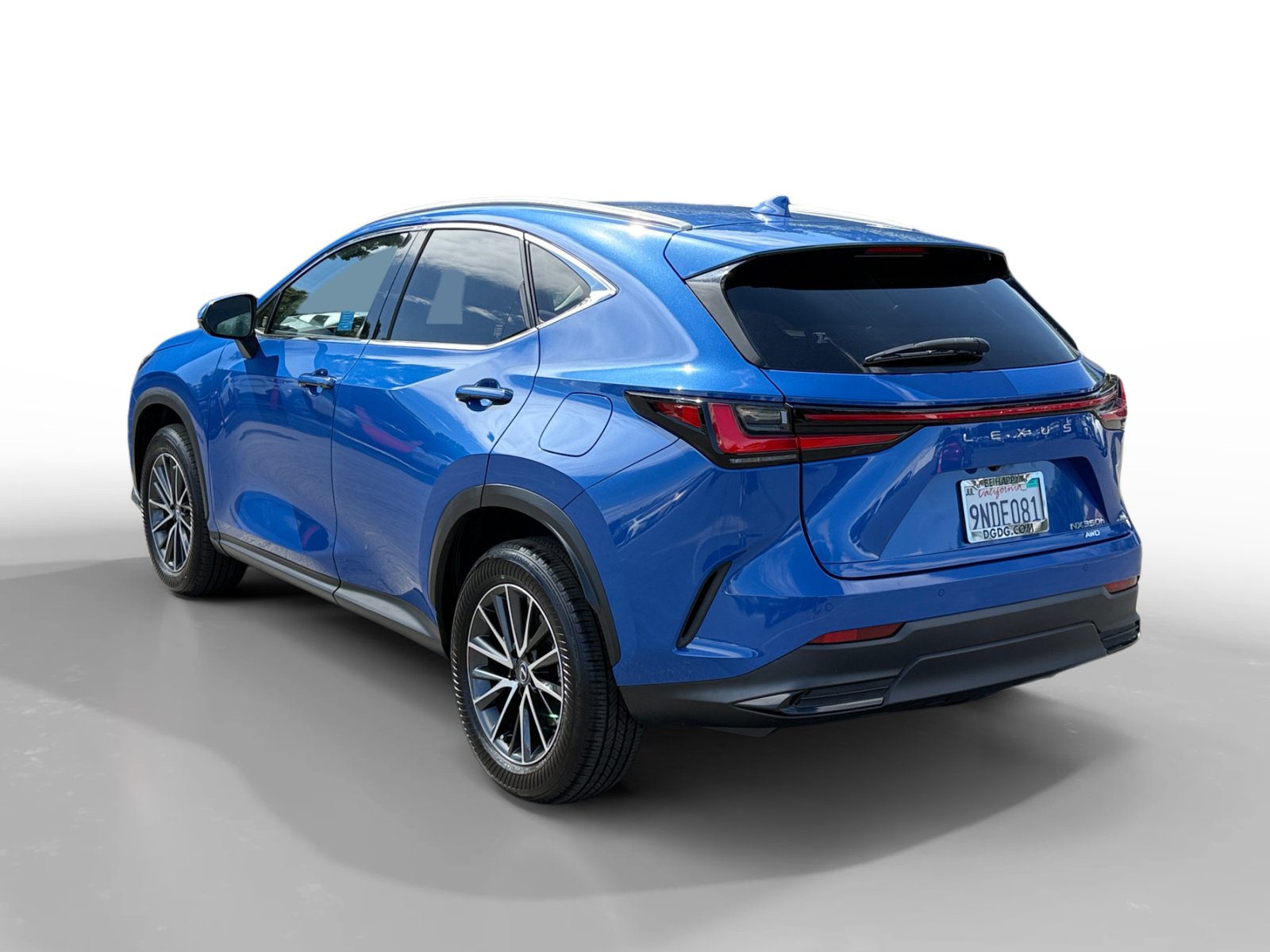 Used 2025 Lexus NX 350h AWD w/ Cold Area Package image 3