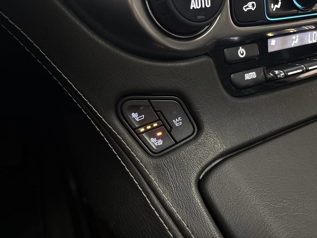 Used 2015 Chevrolet Suburban LTZ AWD/4WD image 47