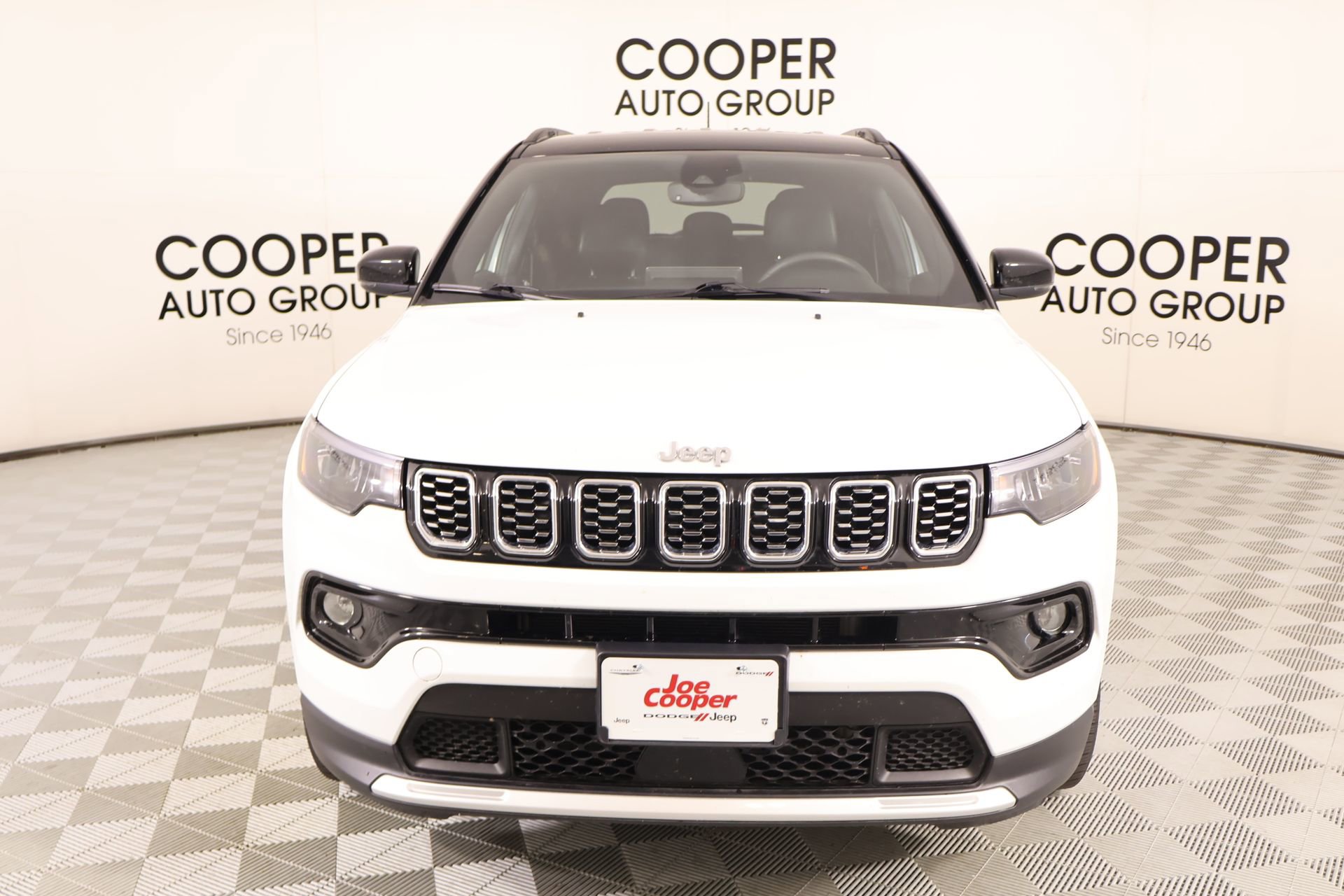 Used 2025 Jeep Compass Limited image 9