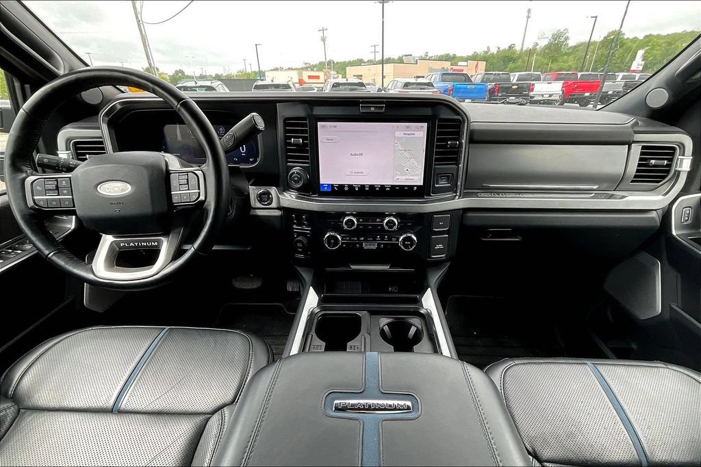 Used 2025 Ford F450 Platinum AWD/4WD image 5
