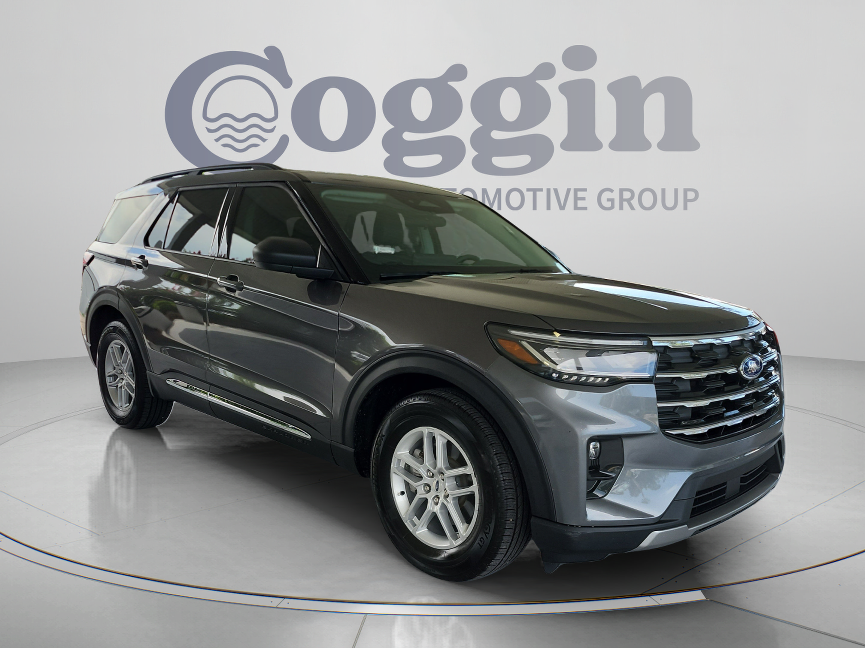 Certified 2025 Ford Explorer Active w/ Active Comfort Package RWD image 7