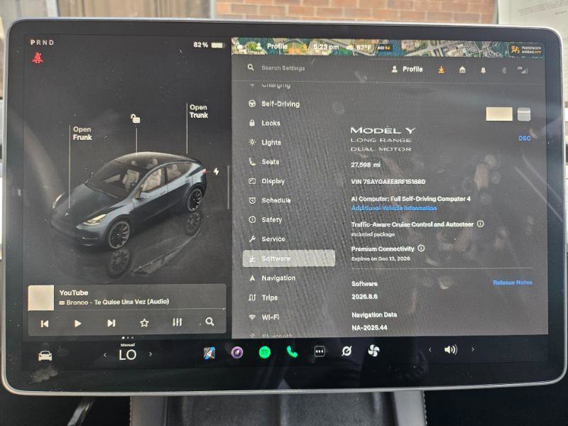 Used 2024 Tesla Model Y Long Range AWD/4WD image 3