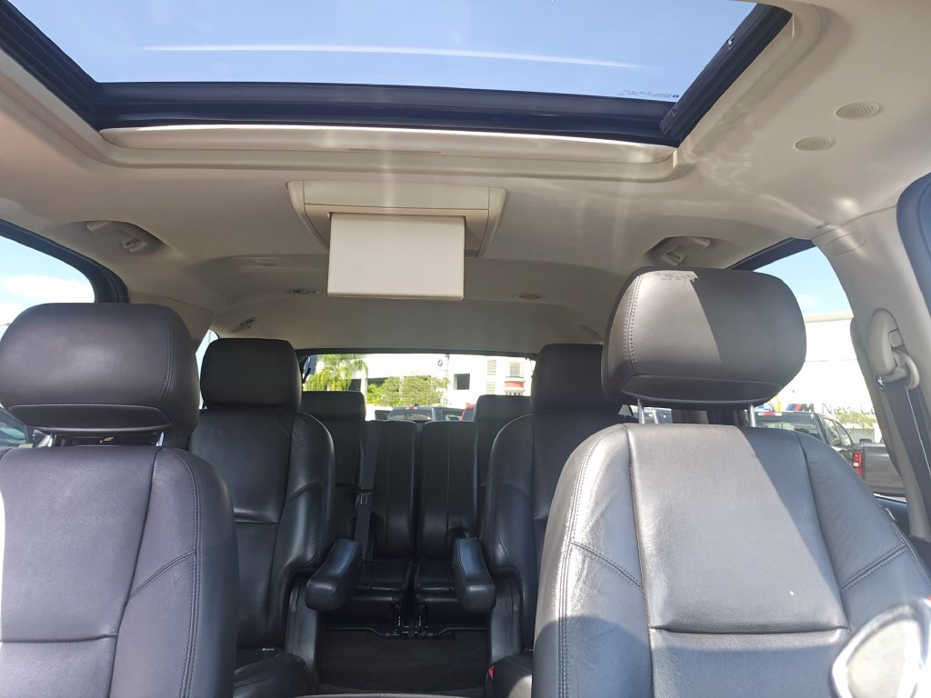 Used 2012 Cadillac Escalade Luxury RWD image 32