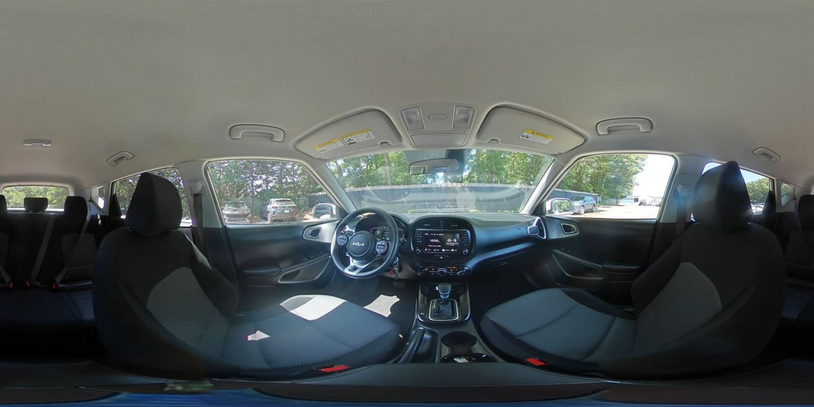 Used 2025 Kia Soul LX w/ LX Technology Package FWD image 40