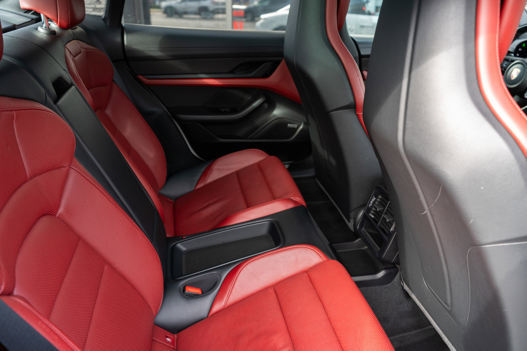 Used 2020 Porsche Taycan 4S image 46