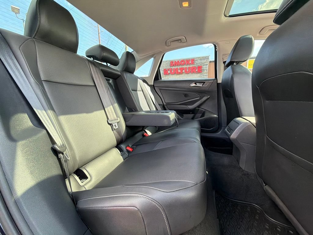 Used 2020 Volkswagen Jetta SEL FWD image 25