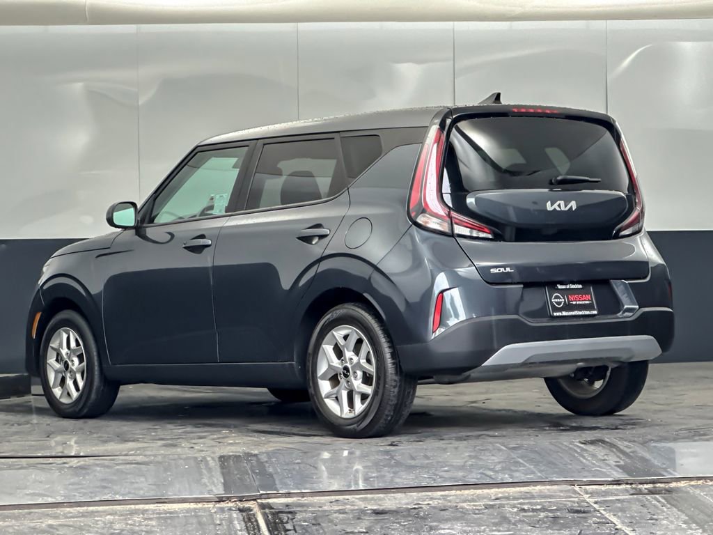 Used 2024 Kia Soul LX w/ Option Group 015 FWD image 5