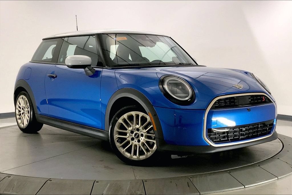 Used 2025 MINI Cooper S FWD image 1