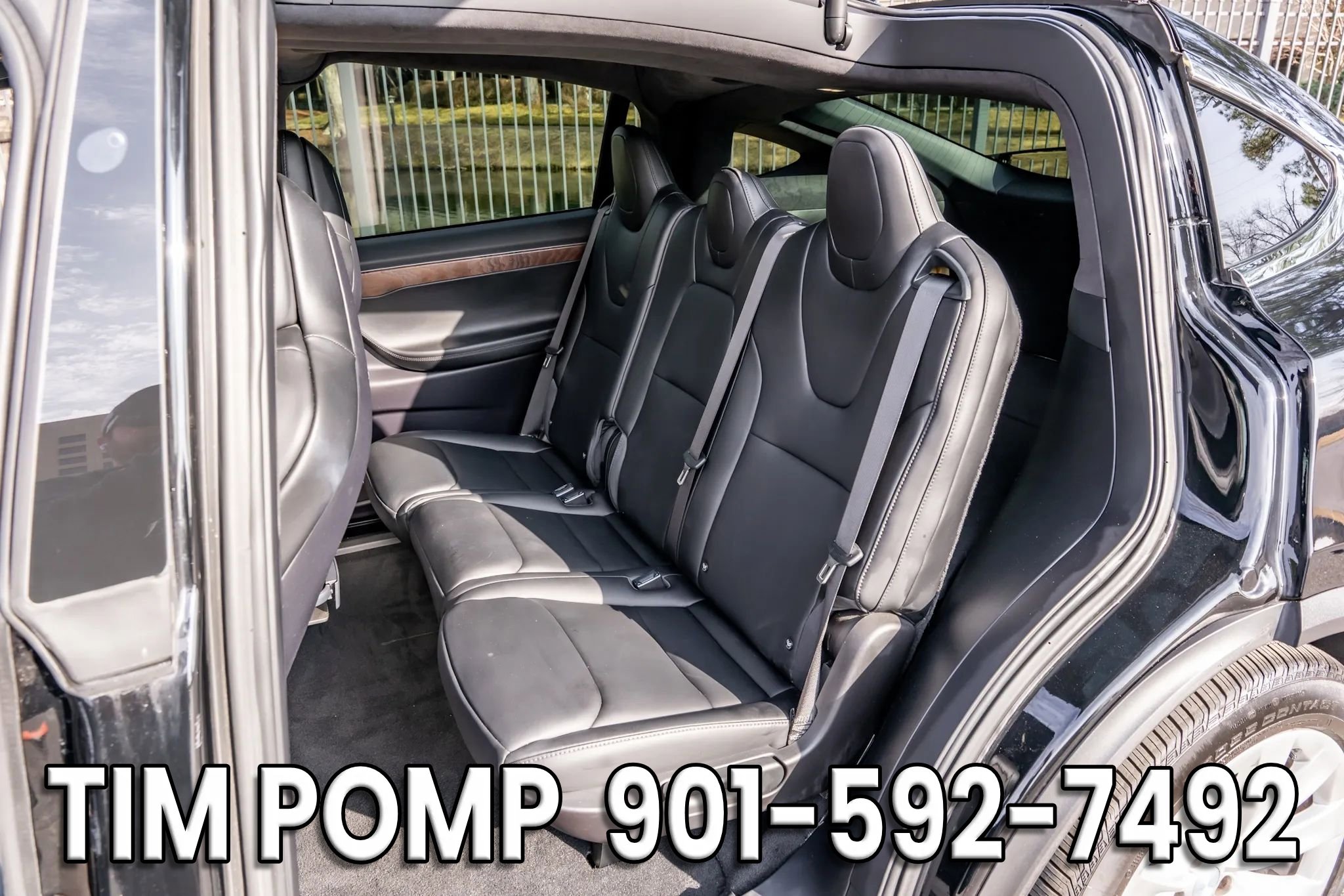 Used 2019 Tesla Model X image 17