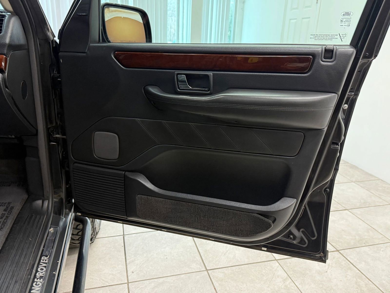 Used 2001 Land Rover Range Rover HSE image 20