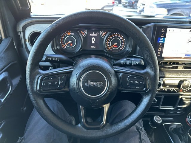 Used 2024 Jeep Wrangler Sport image 28