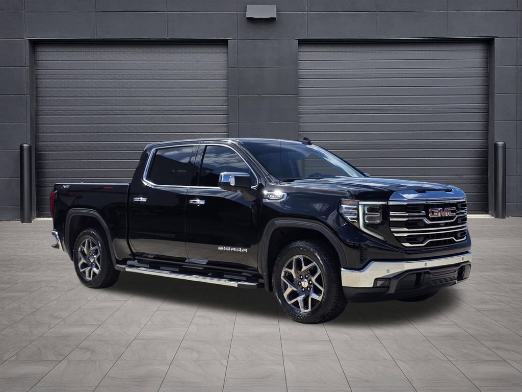 Used 2024 GMC Sierra 1500 SLT w/ SLT Premium Plus Package AWD/4WD image 3