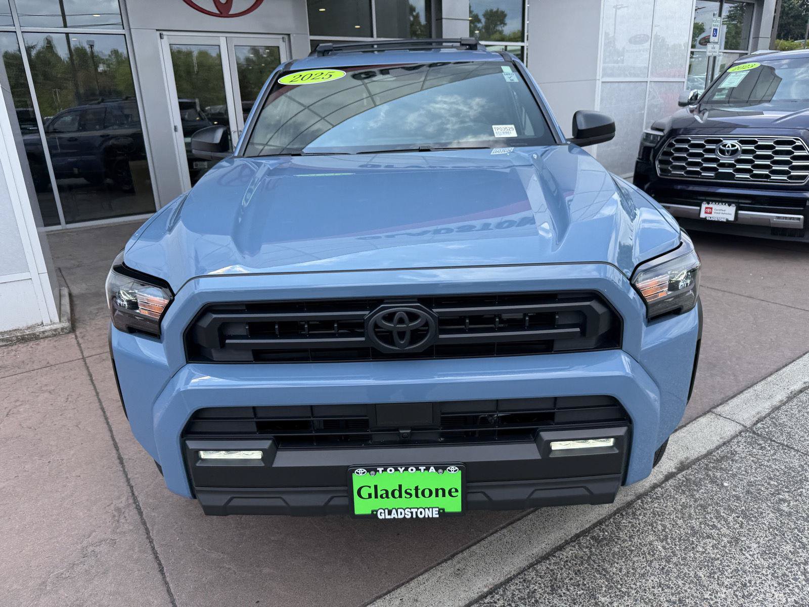Used 2025 Toyota 4Runner SR5 AWD/4WD image 13