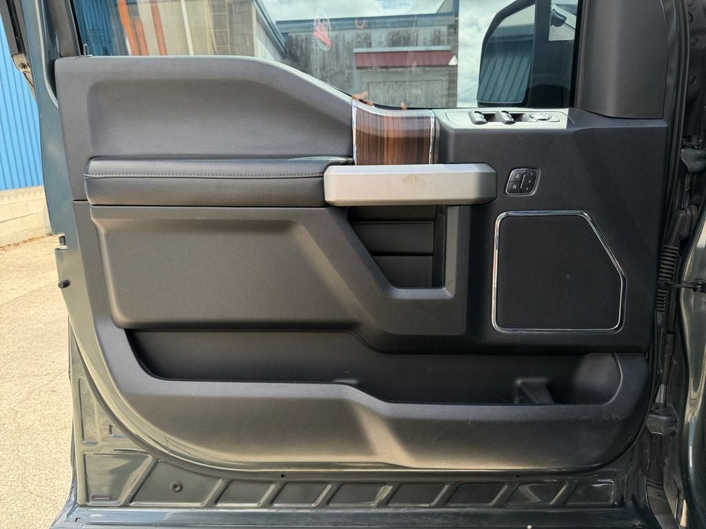 Used 2015 Ford F150 Lariat w/ Equipment Group 502A Luxury AWD/4WD image 20