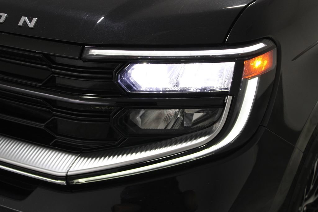 Used 2025 Ford Expedition Platinum image 63