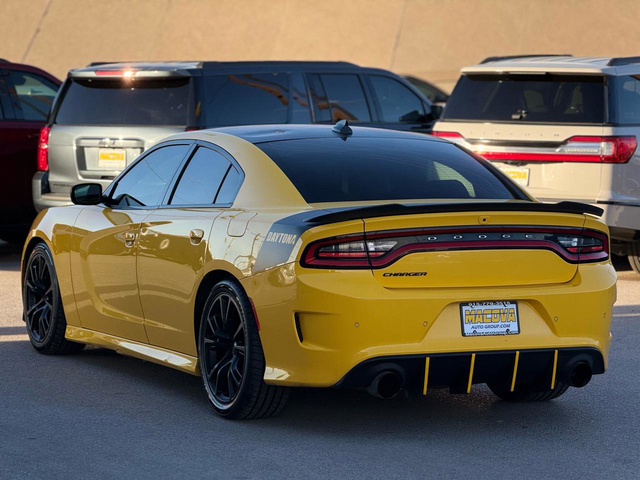 Used 2017 Dodge Charger R/T image 5