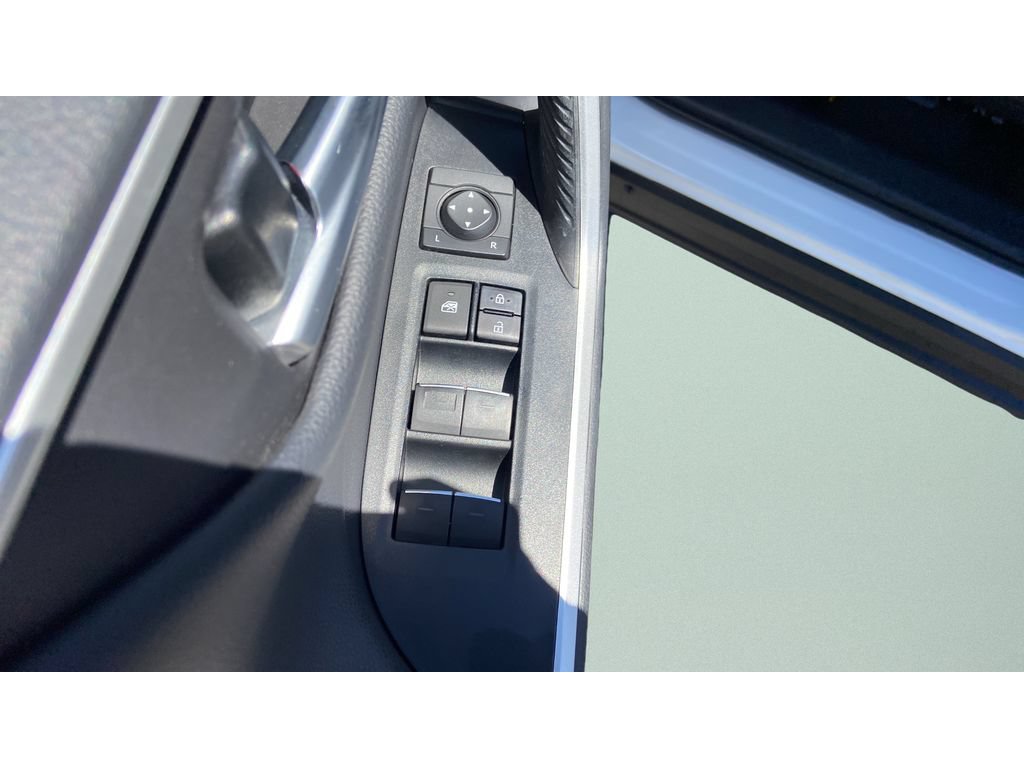 Used 2023 Toyota RAV4 XSE AWD/4WD image 12