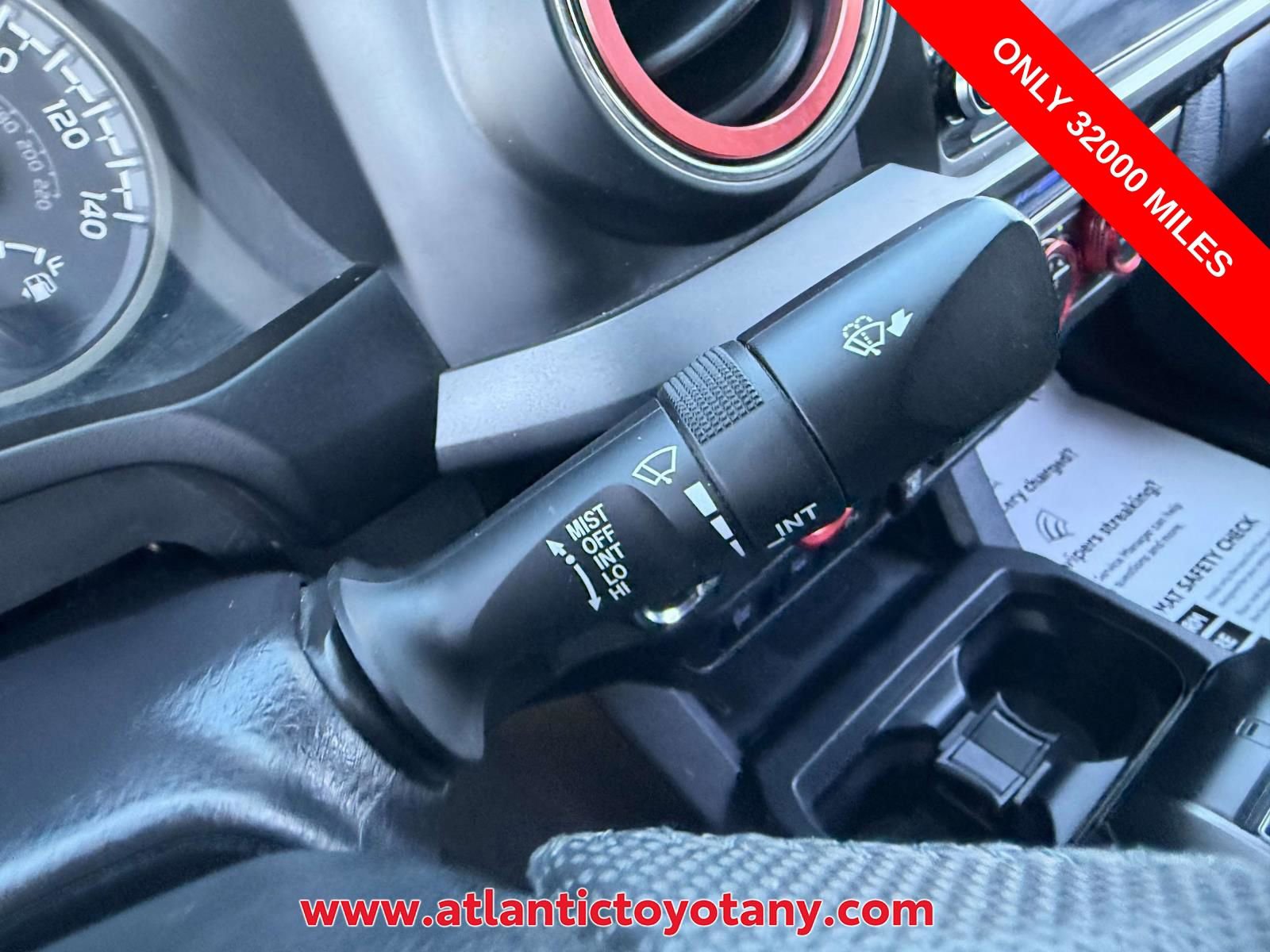 Used 2022 Toyota Tacoma TRD Sport w/ Technology Package image 30