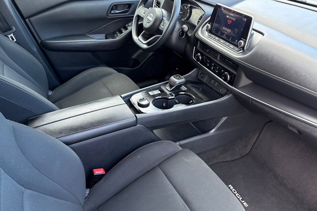 Used 2024 Nissan Rogue S image 16