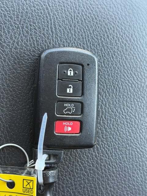 Used 2018 Toyota RAV4 XLE FWD image 31