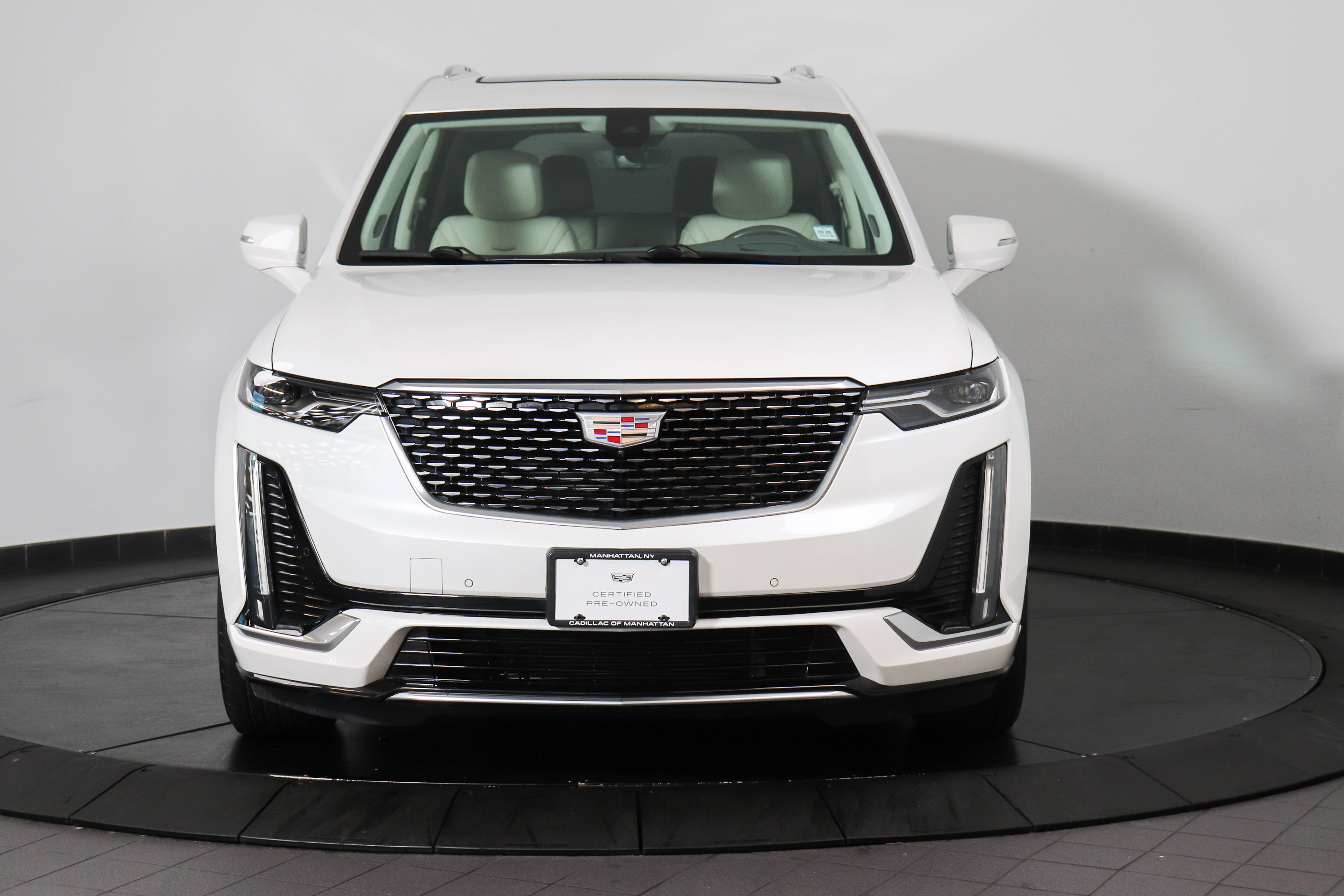 Used 2024 Cadillac XT6 Premium Luxury w/ Technology Package AWD/4WD image 9