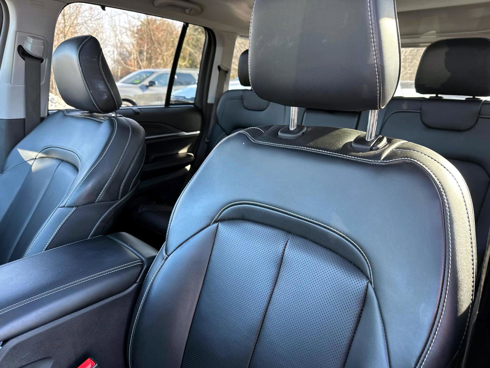 Used 2023 Jeep Grand Cherokee 4WD 4xe w/ Luxury Tech Group II image 11