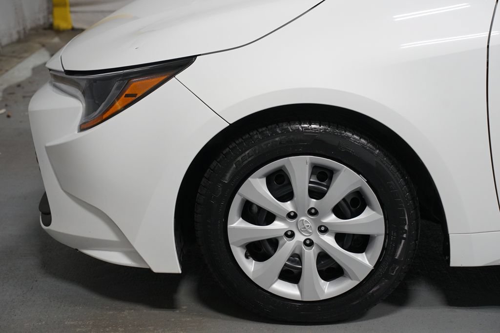 Certified 2024 Toyota Corolla LE FWD image 5