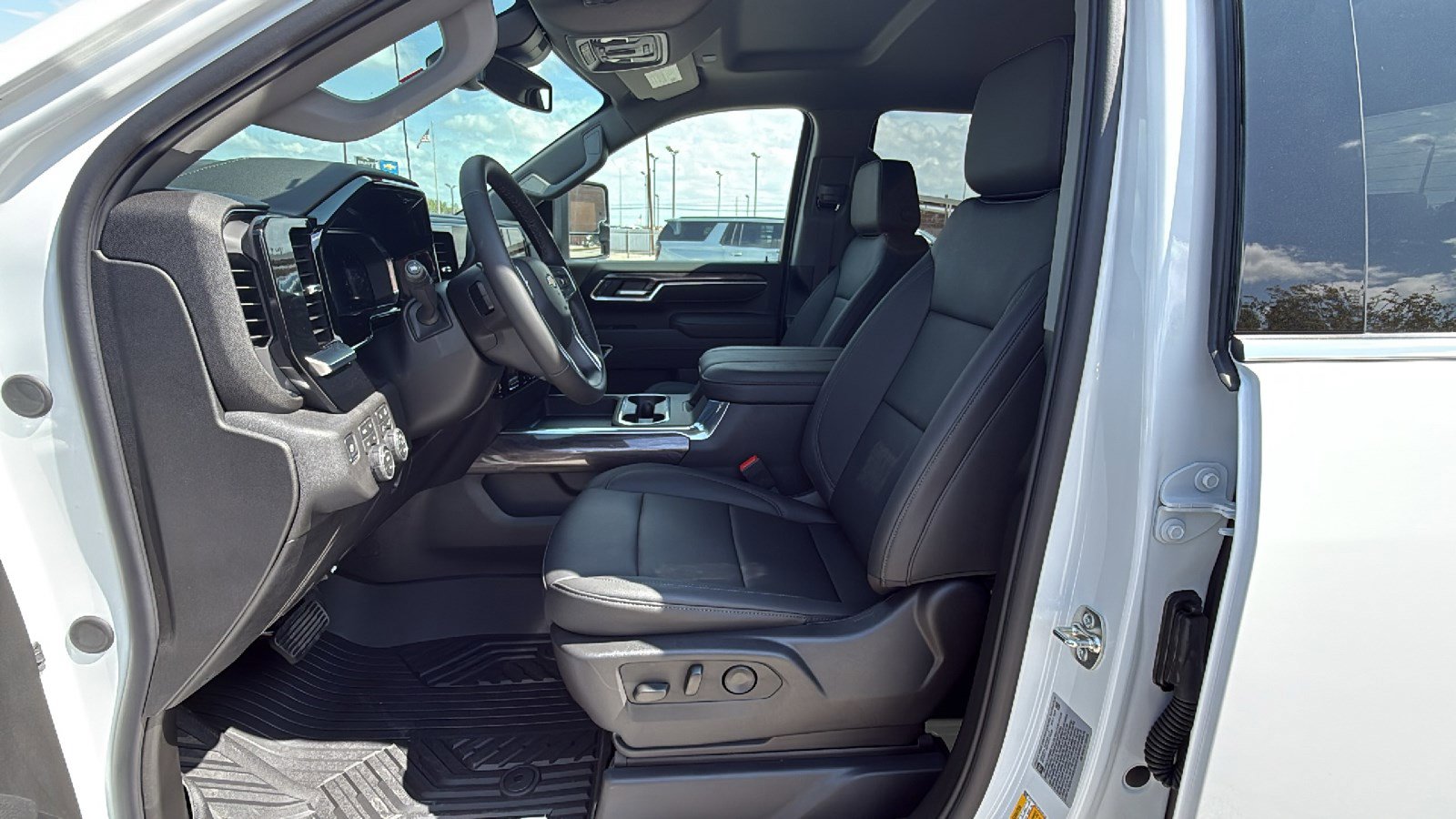 New 2026 Chevrolet Silverado 2500 LTZ w/ LTZ Convenience Package image 11