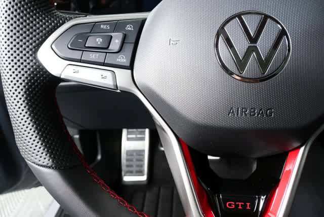 New 2026 Volkswagen GTI SE FWD image 9