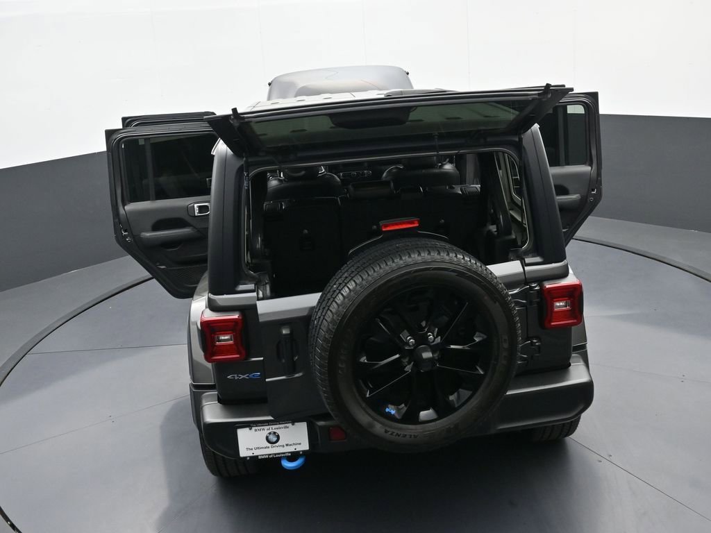 Used 2022 Jeep Wrangler Unlimited Sahara w/ Cold Weather Group AWD/4WD image 41