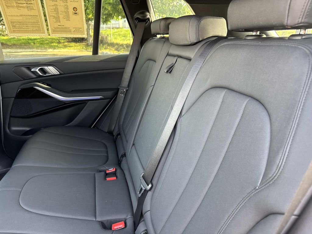 Used 2019 BMW X5 xDrive40i w/ Convenience Package image 21