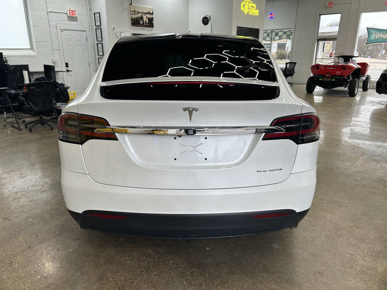 Used 2020 Tesla Model X Long Range image 6
