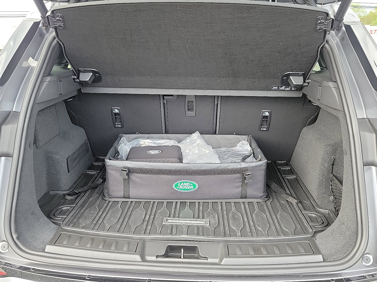 Used 2024 Land Rover Range Rover Evoque S image 28