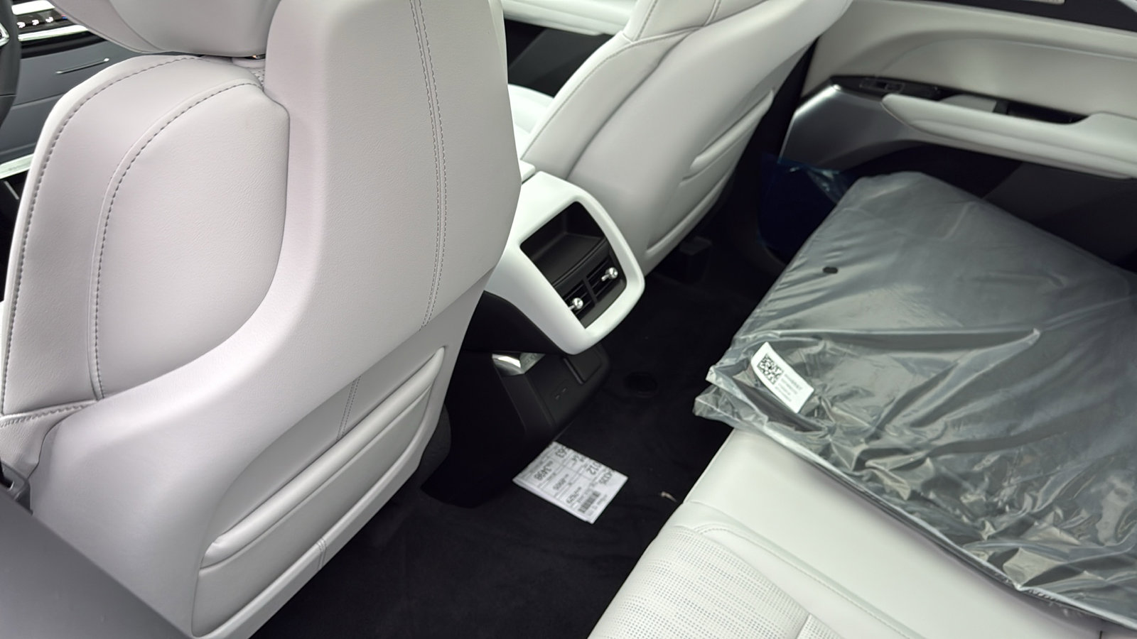 New 2026 Cadillac Lyriq Premium Luxury image 30