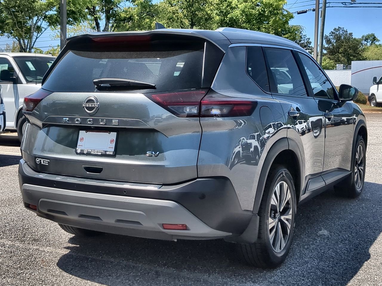Used 2023 Nissan Rogue SV w/ SV Premium B Package image 8