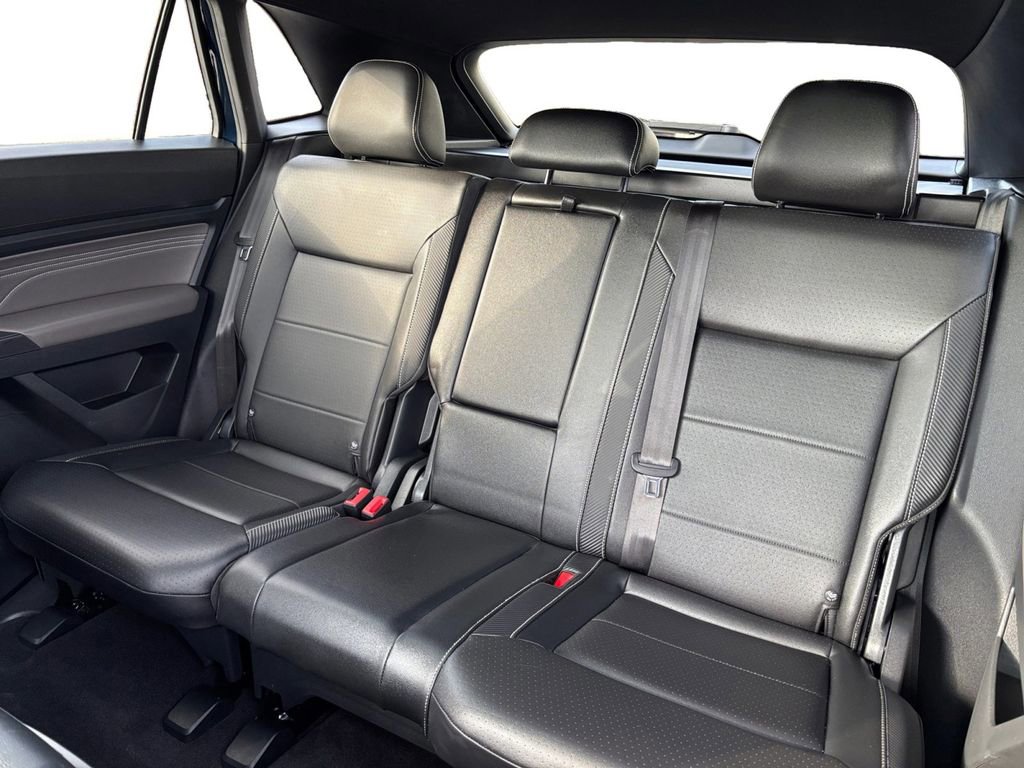 Used 2021 Volkswagen Atlas Cross Sport SE image 21