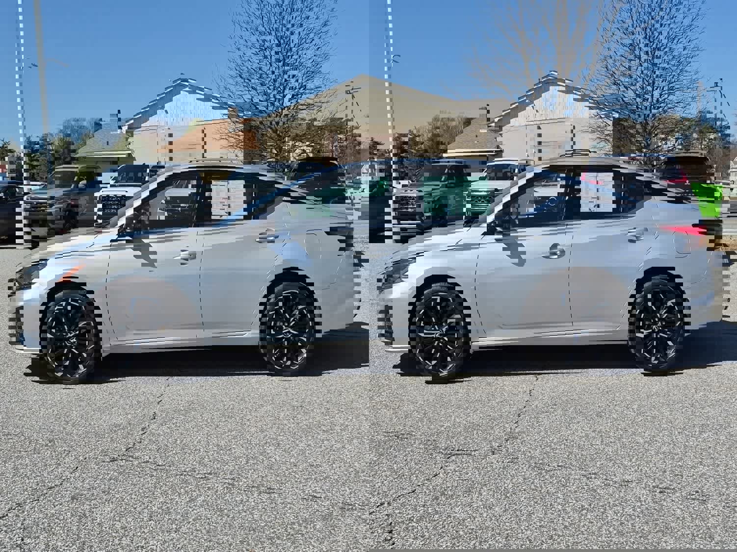 Used 2024 Nissan Altima 2.5 SR image 4