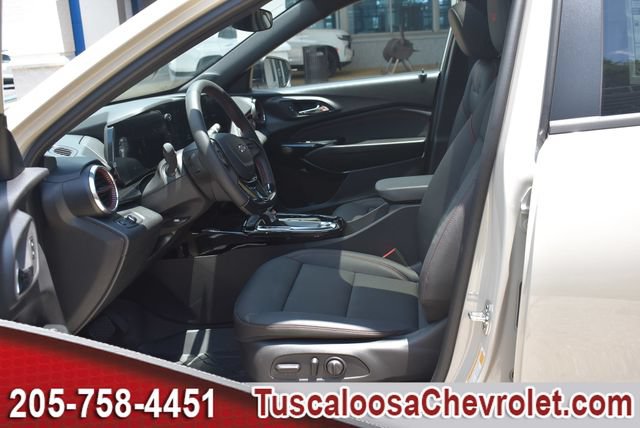 New 2026 Chevrolet Trax RS w/ Sunroof Package FWD image 14